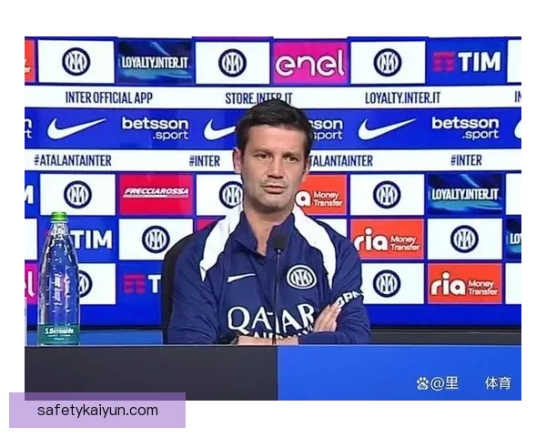 西甲新星闪耀加盟，球队期待新赛季的出色发挥，备受关注。