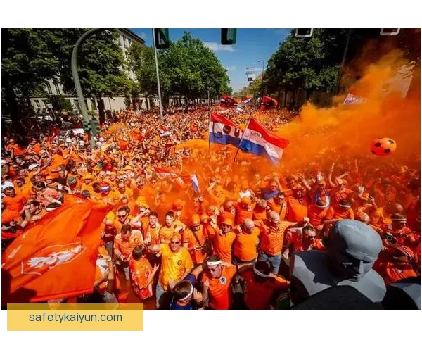 荷兰国家队橙色战袍持续保持历史传统，备受球迷喜爱